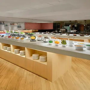 Courtyard By Marriott Отель
